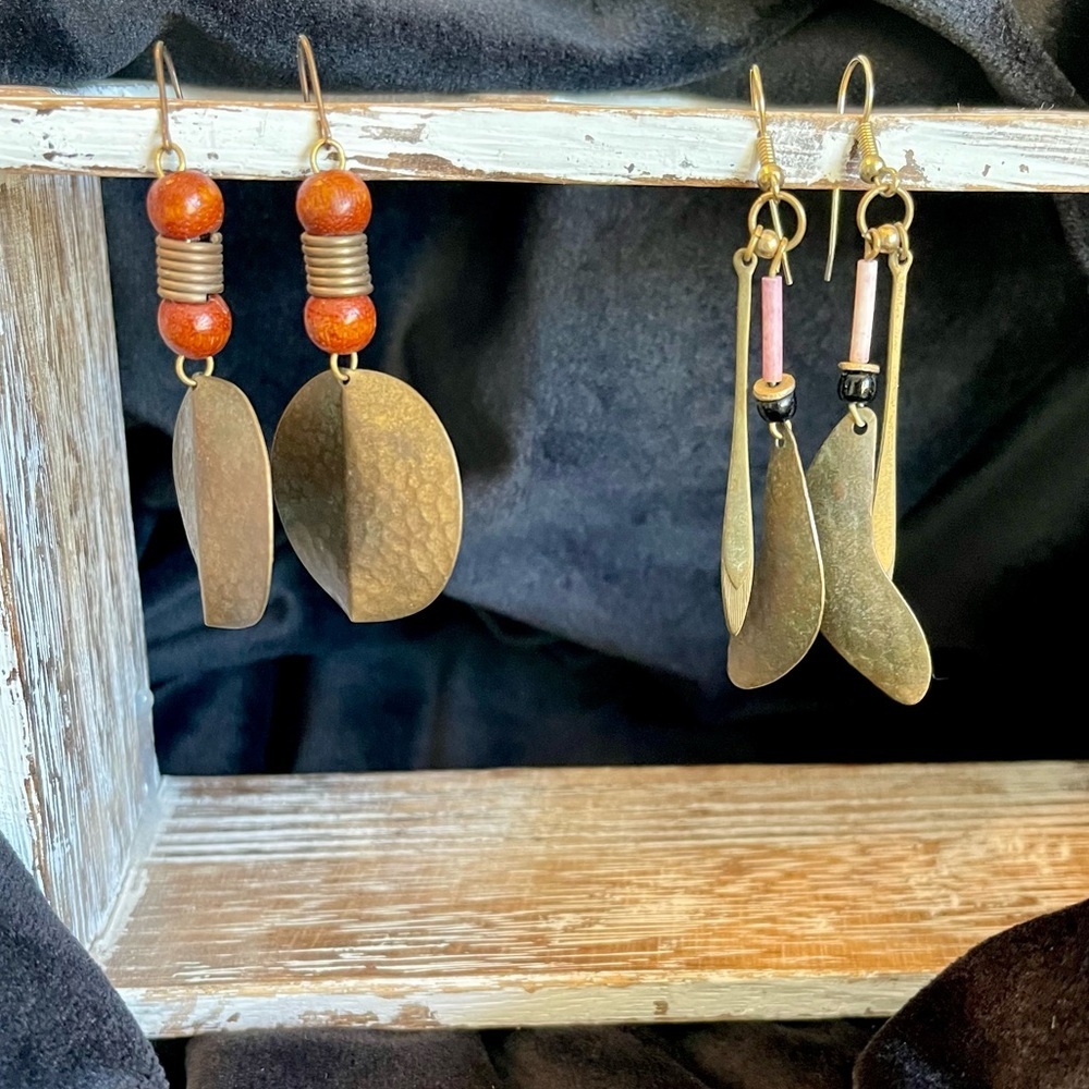 Pierced earrings 2 pair metal with beads